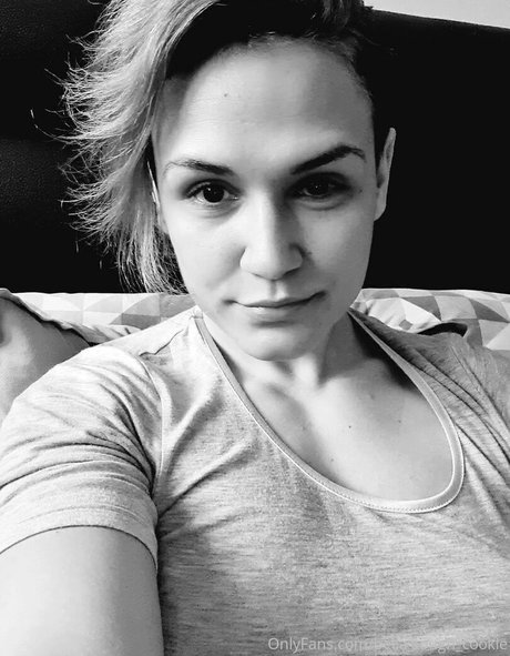 blonde cumshot onlyfans free pictures