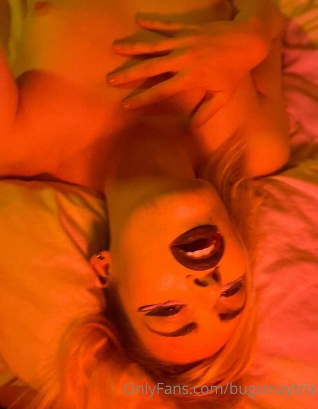 bugsmaytrix erotic model pic