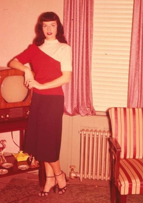 Bettie Page pretty model images