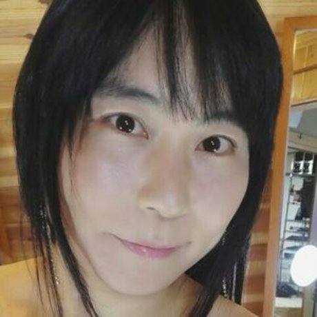 MenisChannel model beautiful picture