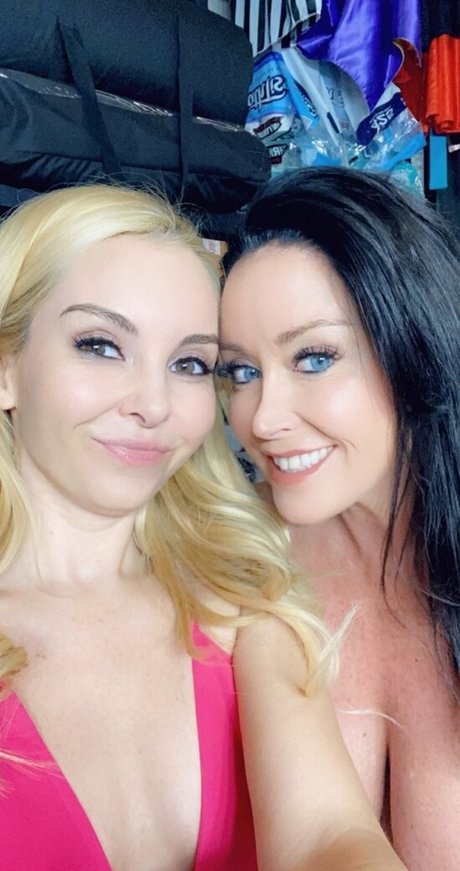 christinacarter art star pics