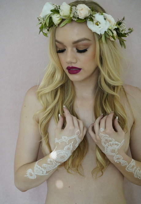 lizzysweetsofficial nude actress photo