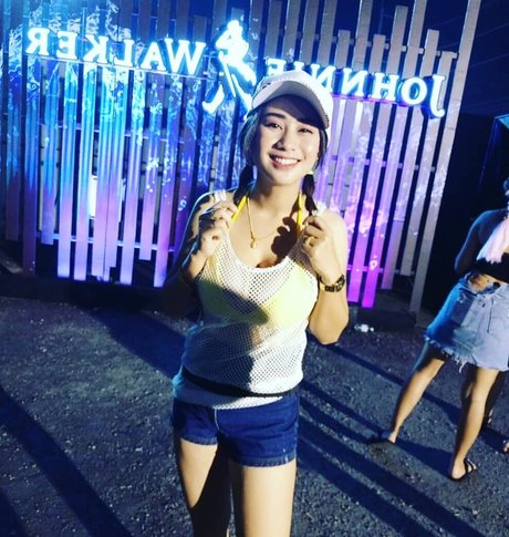 Saowalak Saifak star hot img