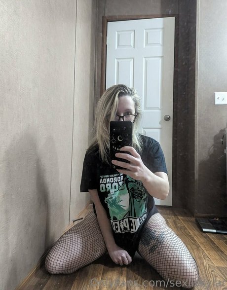 sexiiskylar pornstar exclusive photos