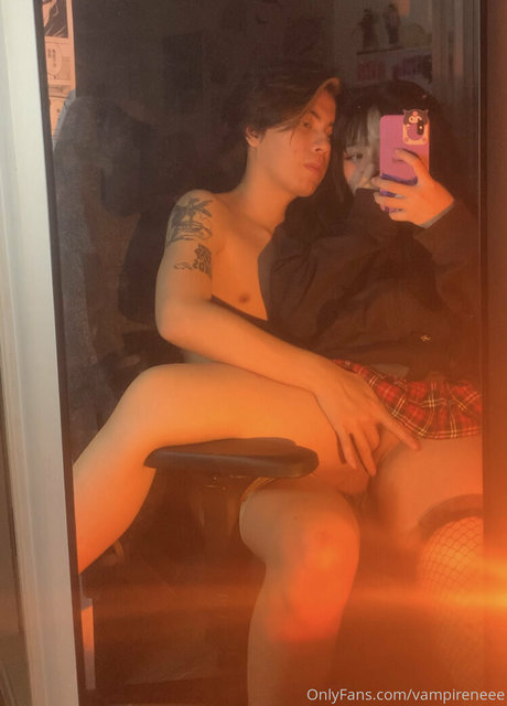 vampireneee model xxx pictures