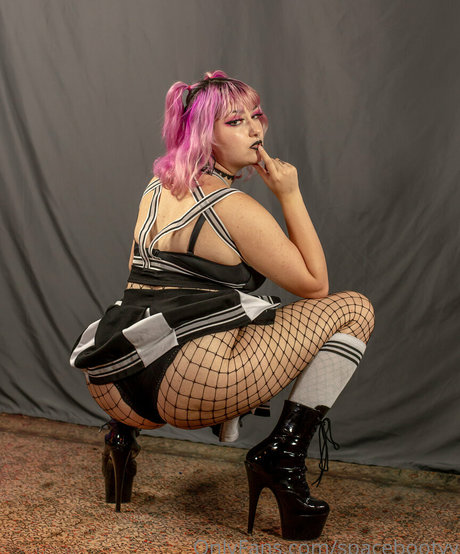 spacebootyy Profile pic