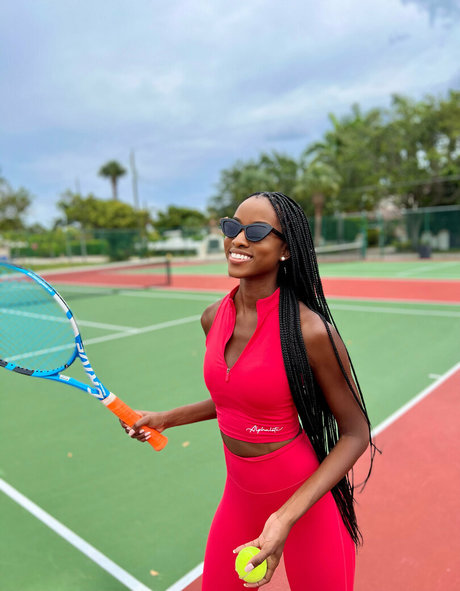 onlybombshell xxx model gallery