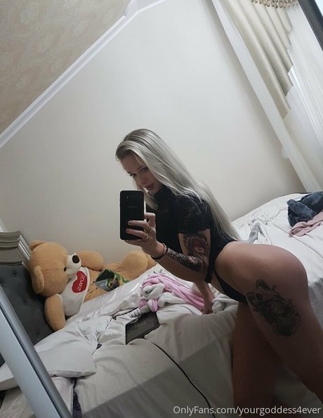 yourgoddess4ever pornographic actress img