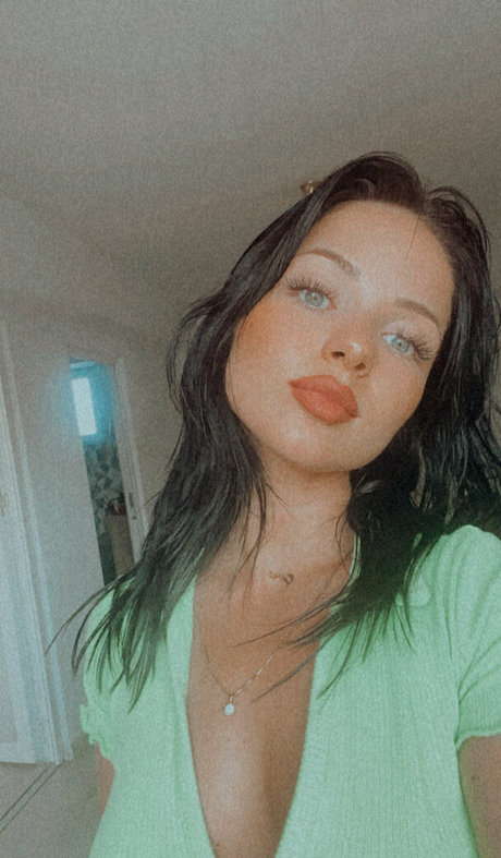 yourgoddess4ever pornstar top pictures