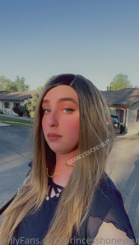 blue hair onlyfans sexy image