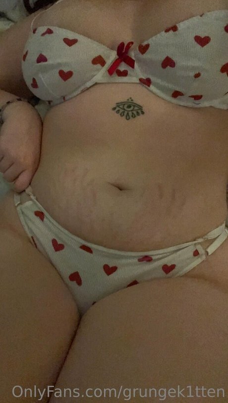 grungek1tten star nudes archive