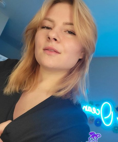 blonde pregnant onlyfans hot naked pictures