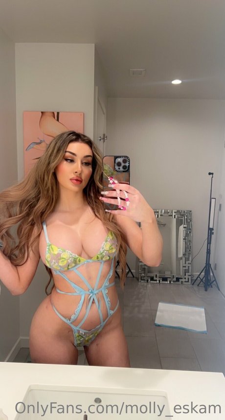 Molly Eskam star beautiful pics