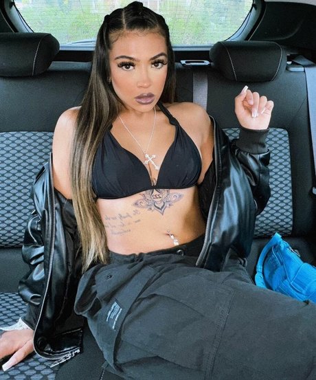 hatidza demirovic star pretty photos