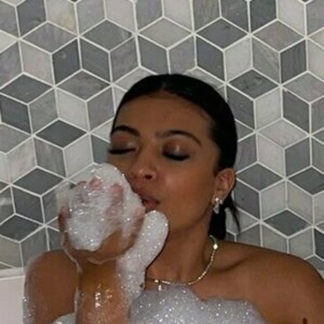 hatidza demirovic star pics