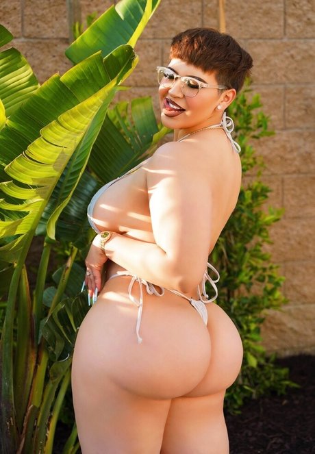 Steph Murves sexy star pictures