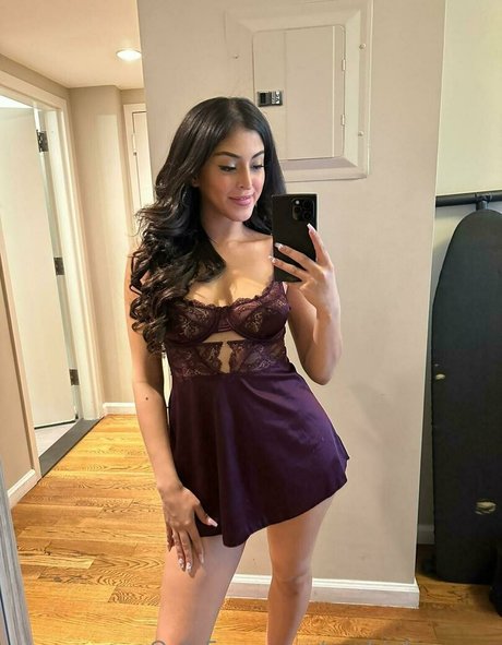 Sophia Leone star perfect images