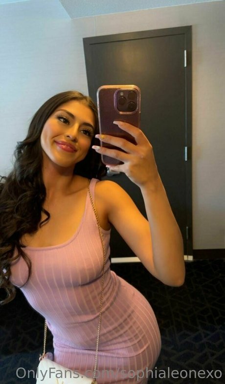 Sophia Leone model hd pictures