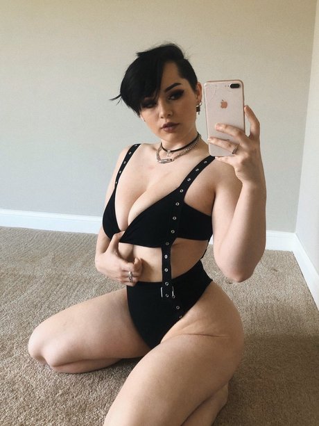 Beebinch_ beautiful pornstar photos