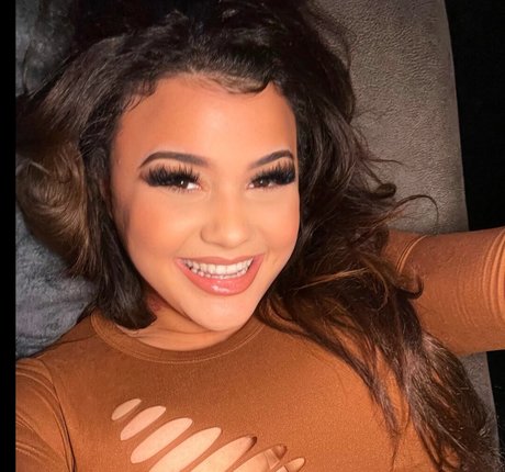 Nightly Nessa pornstar xxx pic