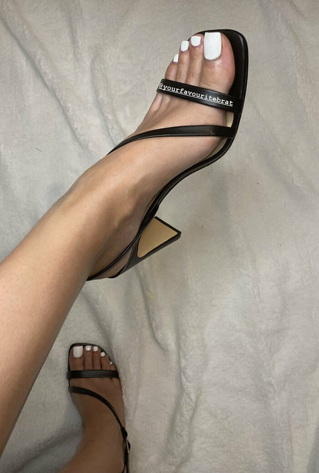 Yourbabyjadore star hot photos