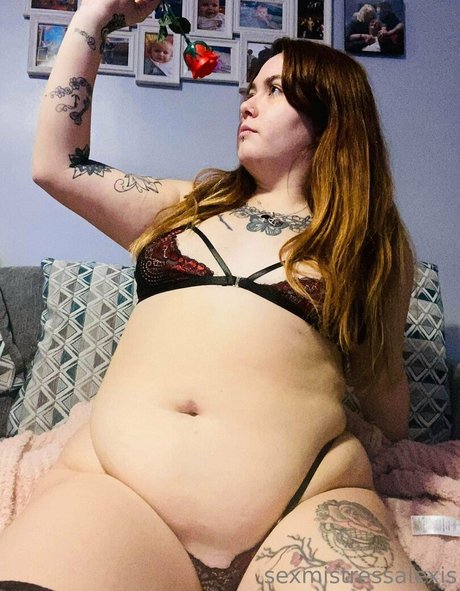 alexislayer nudes star picture