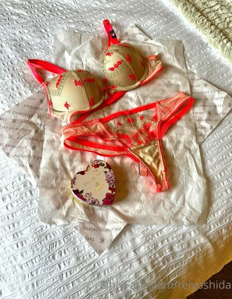 reiyoshida nude actress picture