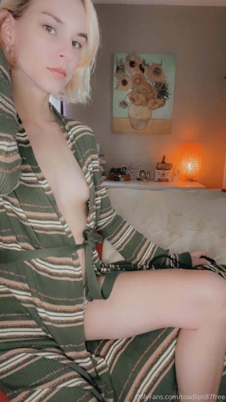 toadlips87free nice actress pictures