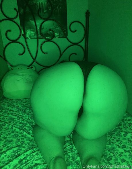 phattiefawn model top pics