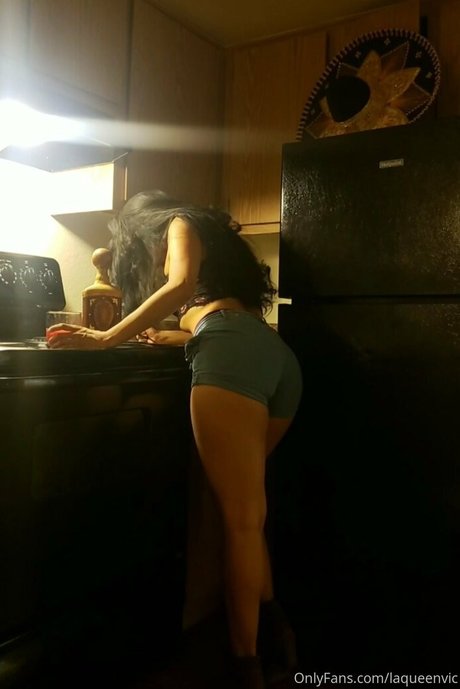 laqueenvic pornstar free img