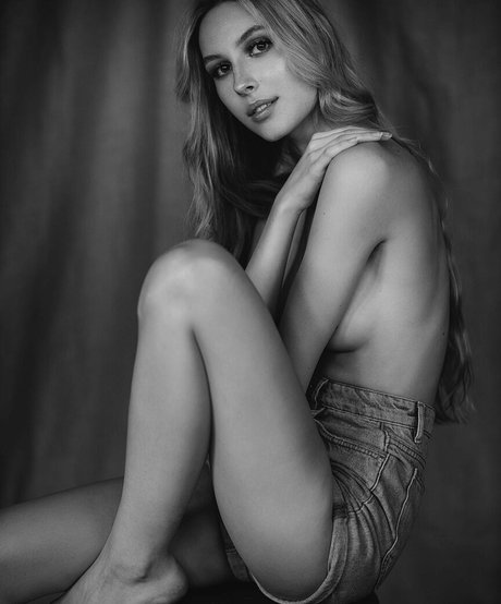 Isabella Spaeth star hot pics