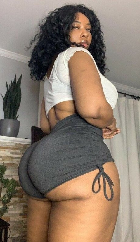 Storms007 hot model photo