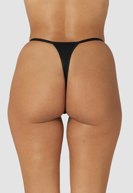 Samaria Regalado adult star image