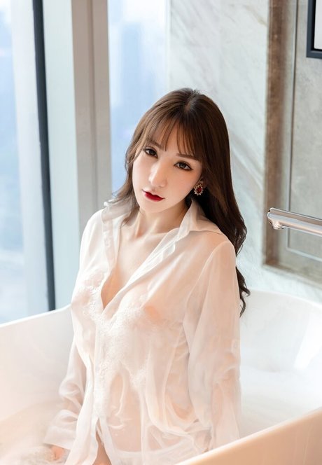 Zhou Yuxi nice pornstar photos