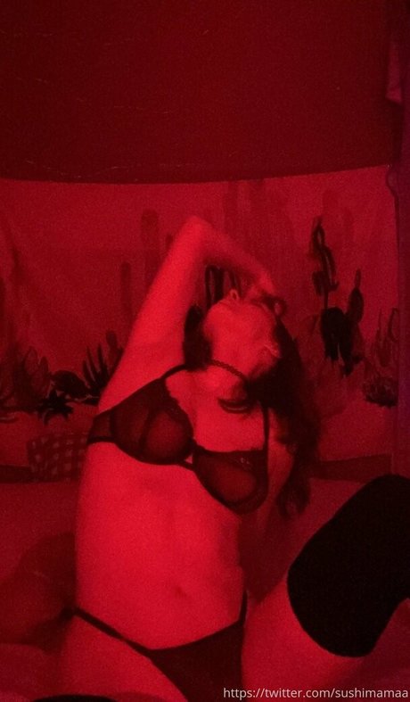 Sushimama sexy model images