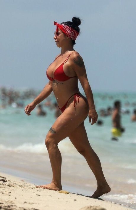 Lis Vega star exclusive photos