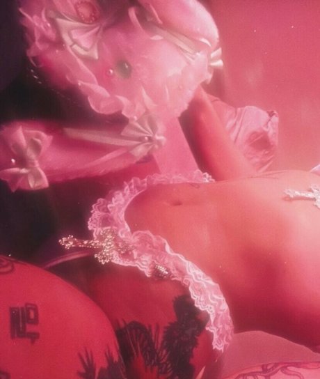 yourjuicyfairy star hot image