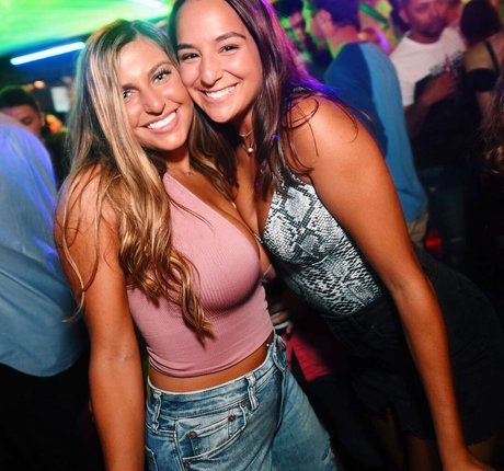 Maddie Clark star sexy images