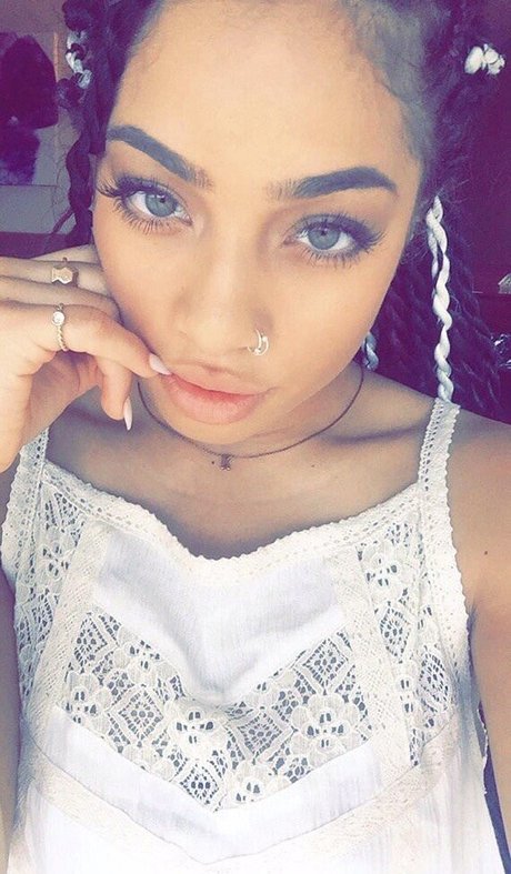 Kiana Lede free pornstar pic