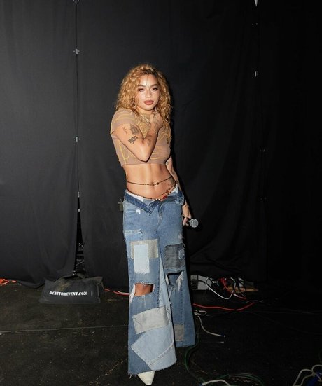 Kiana Lede pornstar high quality images