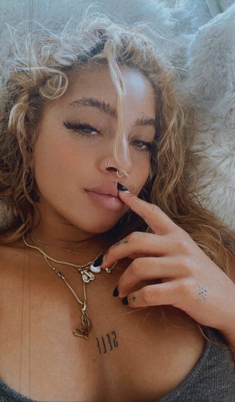 Kiana Lede nice model galleries