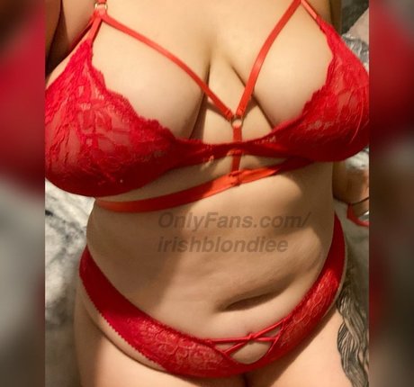 Irishblondiee erotic model archive