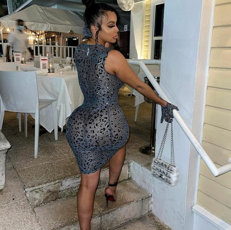 Ashlee Monroe pornstar naked picture