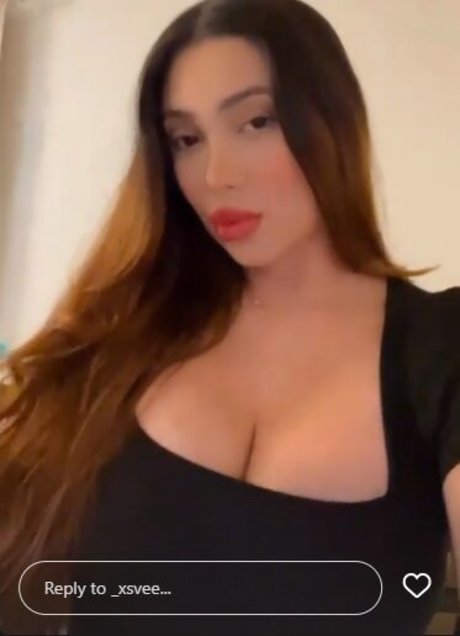 _xsvee xxx pornstar img