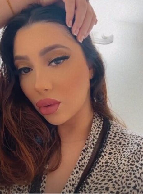 _xsvee star erotic archive