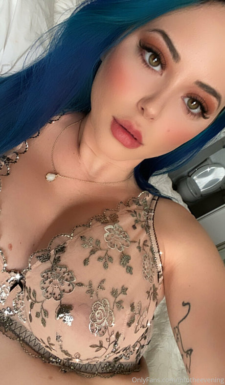 intotheevening star exclusive pictures