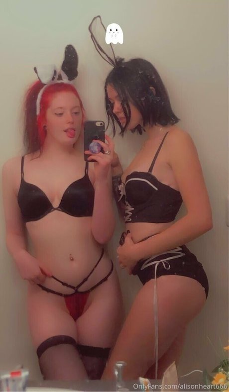 alisonheart666 pornographic model image