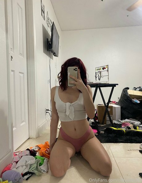 rileyjeansfw star nude galleries