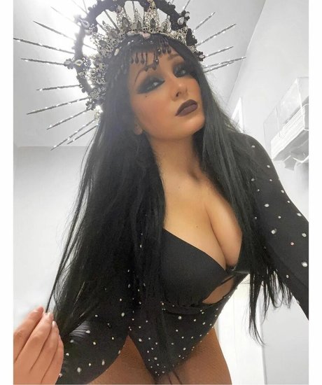 Mandy Leon free pornstar photos