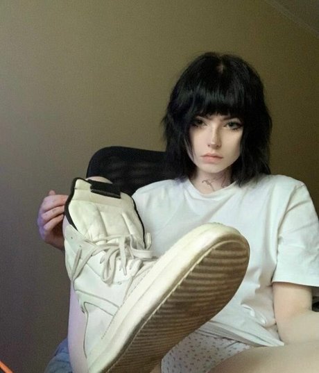 Vukusha model xxx pic